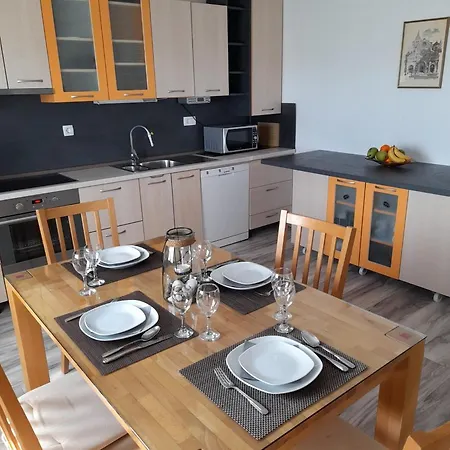5005-2 Apartamento *