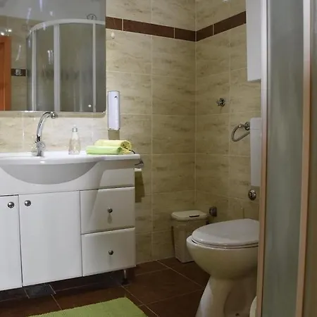 Apartamento 5005-2 *