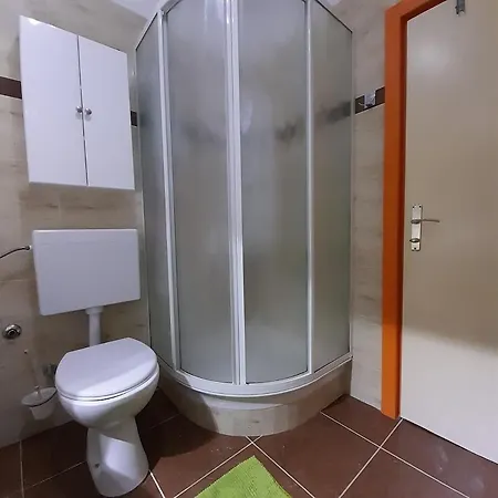 Apartamento 5005-2 *